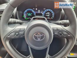 Toyota Yaris Cross 1.5-l 130PS HEV Automatik Style Matrix-LED 4xKamera elektr. Heckklappe Sitzheizung Lenkradheizung Klimaautomatik Navi Bluetooth wireless Apple CarPlay + Android Auto ACC PDC v+h 18"LM 