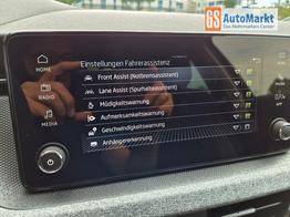 Skoda Kamiq 1.5 TSI 150PS DSG Selection AHK Klimaautomatik Sitzheizung R&uuml;ckf.Kamera PDC Apple CarPlay + Android Auto Tempomat Garantieverl&auml;ngerung 16"LM 