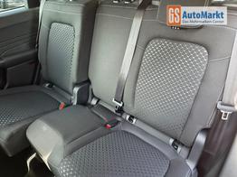 Ford Kuga Titanium 243PS PHEV Automatik schwenkb. AHK Sitzheizung v+h Lenkradheizung Frontscheibe beheizb. Klimaautomatik Navi SYNC4 Apple CarPlay Android Auto Touchscreen PDC 4xKamera 2xKeyless 17"LM vollelektr. Reichweite 66KM 