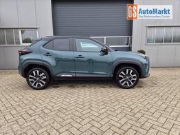 Toyota Yaris Cross 1.5-l 130PS HEV Automatik Style Matrix-LED 4xKamera elektr. Heckklappe Sitzheizung Lenkradheizung Klimaautomatik Navi Bluetooth wireless Apple CarPlay + Android Auto ACC PDC v+h 18"LM 