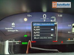 Toyota Yaris Cross 1.5-l 130PS HEV Automatik Style Matrix-LED 4xKamera elektr. Heckklappe Sitzheizung Lenkradheizung Klimaautomatik Navi Bluetooth wireless Apple CarPlay + Android Auto ACC PDC v+h 18"LM 