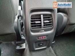 Ford Kuga Titanium 243PS PHEV Automatik schwenkb. AHK Sitzheizung v+h Lenkradheizung Frontscheibe beheizb. Klimaautomatik Navi SYNC4 Apple CarPlay Android Auto Touchscreen PDC 4xKamera 2xKeyless 17"LM vollelektr. Reichweite 66KM 