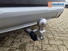 Ford Kuga Titanium 243PS PHEV Automatik schwenkb. AHK elektr. PanoDach Sitzheizung v+h Lenkradheizung Frontscheibe beheizb. Klimaautomatik Navi SYNC4 Apple CarPlay Android Auto Touchscreen PDC 4xKamera 2xKeyless 17"LM vollelektr. Reichweite 66KM 