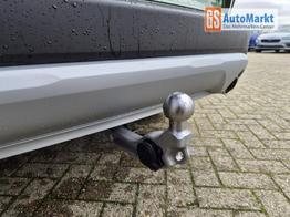 Ford Kuga Titanium 243PS PHEV Automatik schwenkb. AHK elektr. PanoDach Sitzheizung v+h Lenkradheizung Frontscheibe beheizb. Klimaautomatik Navi SYNC4 Apple CarPlay Android Auto Touchscreen PDC 4xKamera 2xKeyless 17"LM vollelektr. Reichweite 66KM 