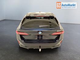 BMW 5er Touring 520i M-Sport 190PS/140kW Steptronic +AHK +20" +MSportpaket +MSportfahrwerk +DrivingAssistantPlus +AdaptiveLED +HarmanKardon +DigitalKey +ParkAssist +Sitzhzg +WirelessCharging +Sonnenschutzverglasung +ShadowLine 