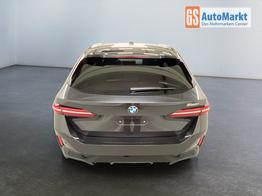 BMW 5er Touring 520i M-Sport 190PS/140kW Steptronic +AHK +20" +MSportpaket +MSportfahrwerk +DrivingAssistantPlus +AdaptiveLED +HarmanKardon +DigitalKey +ParkAssist +Sitzhzg +WirelessCharging +Sonnenschutzverglasung +ShadowLine 