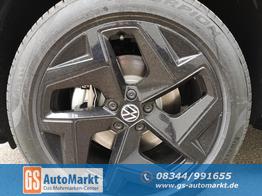 Volkswagen Tiguan 2.0 TDI 110 kW R-Line DSG Head Up Black 360 AHK 