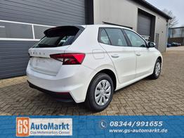 Skoda Fabia 1.0 TSI 95PS Selection 5-t&uuml;rig R&uuml;ckf.Kamera Parksensoren Sitzheizung Multifunktionslenkrad Klima Skoda-Radio Bluetooth Touchscreen Tempomat Nebelsch. Apple CarPlay + Android Auto 