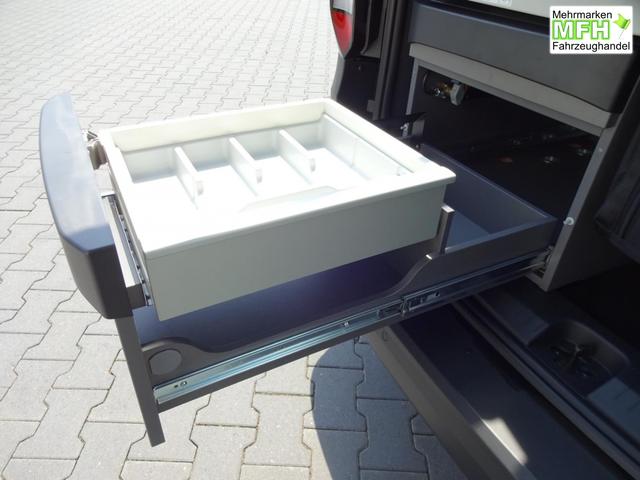 Volkswagen Caddy Maxi California 1,5 TSI DSG 85KW 