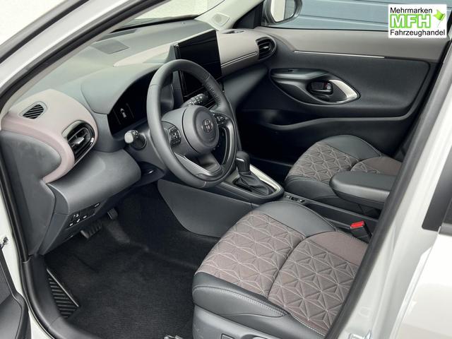 Toyota Yaris Cross Lounge 1,5 CVT AWD-i Hybrid 96kW 