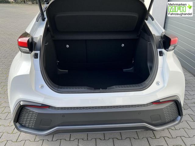 Toyota C-HR Style 2,0 Hybrid 145KW MJ26 