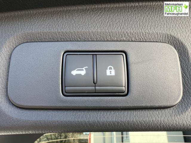 Nissan Qashqai Tekna 1,3 DIG-T Xtronic MHEV 158 