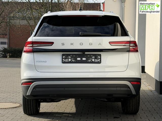 Skoda Kodiaq Selection 1,5 TSI mHEV DSG 110KW Leder 7 Sitze 