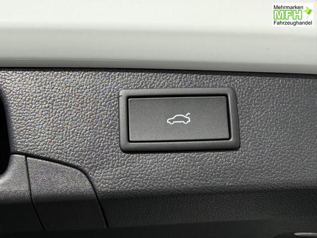 Volkswagen Passat Variant Elegance 1,5 eTSI DSG Leder DCC 