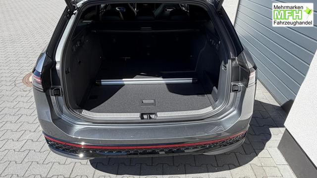Volkswagen Passat Variant R-Line 2.0 TSI DSG 4Motion 195KW Navi Pro 