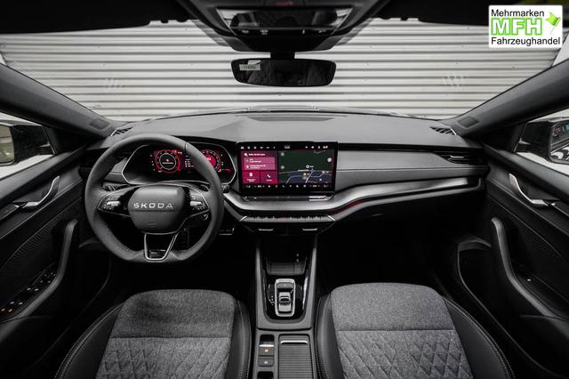 Skoda Octavia Combi Kombi 1,5 eTSI DSG mhev Sportline -LAG. 