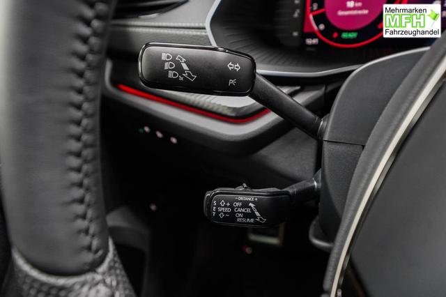 Skoda Octavia Combi Kombi 1,5 eTSI DSG mhev Sportline -LAG. 