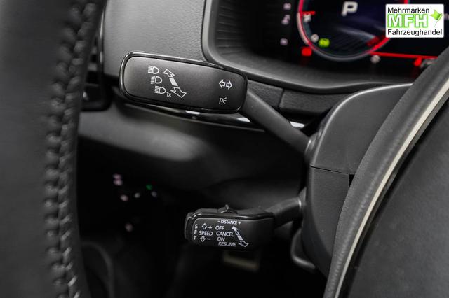 Skoda Karoq 2,0 TSI DSG 4x4 Sportline - LAGER 