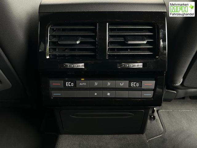 Volkswagen Touareg Elegance R-Line 3.0 V6 TDI *360&deg;*AHK*Luftfahrwerk*Sitzbel&uuml;ftung*EasyOpen*ParkPro*MATRIX 