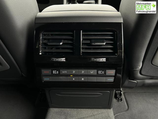 Volkswagen Touareg Elegance R-Line 3.0 V6 TDI *360&deg;*AHK*Luftfahrwerk*Sitzbel&uuml;ftung*EasyOpen*ParkPro*MATRIX 