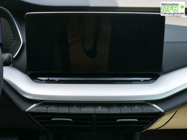 Skoda Octavia Combi Selection 2.0 TDI DSG *LED*PDC*NAVI*SHZ*AHK-SCHWENKBARE 16-ZOLL 