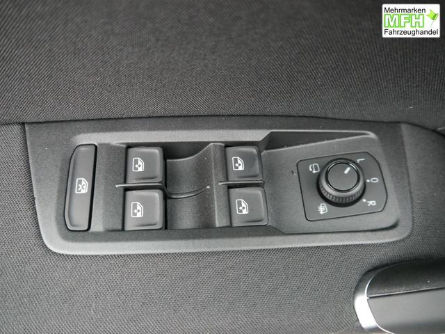 Volkswagen Touran Comfortline 1.5 TSI COMFORTLINE*ACC*NAVI*KESSY*3-ZONE KLIMAAUTOMATIK*RFK*WINTERPAKET* 