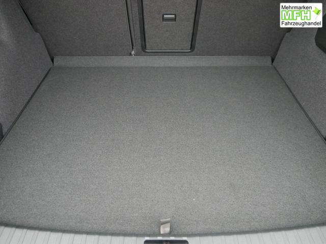 Skoda Karoq Selection 1.5 TSI DSG DSG*AHK-SCHWENKBAR*SMARTLINK*TEMPOMAT*PDC-HINTEN*LENKRADHEIZUNG* 