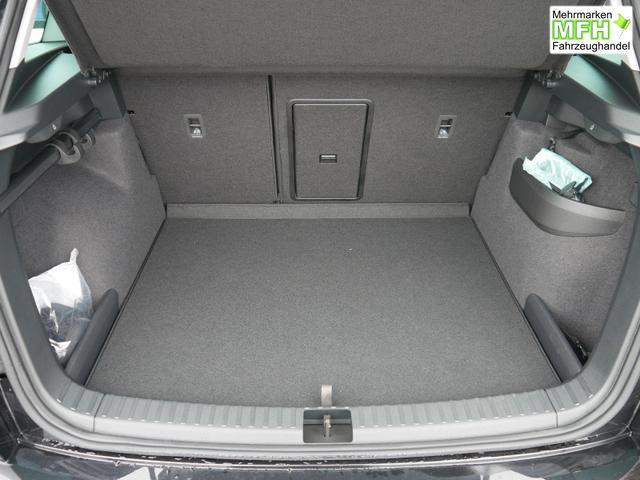 Skoda Karoq Selection 2.0 TDI DSG 4x4 4x4*AHK*TEMPOMAT*SMARTLINK*KLIMAAUTOMATIK*SHZ*LED 