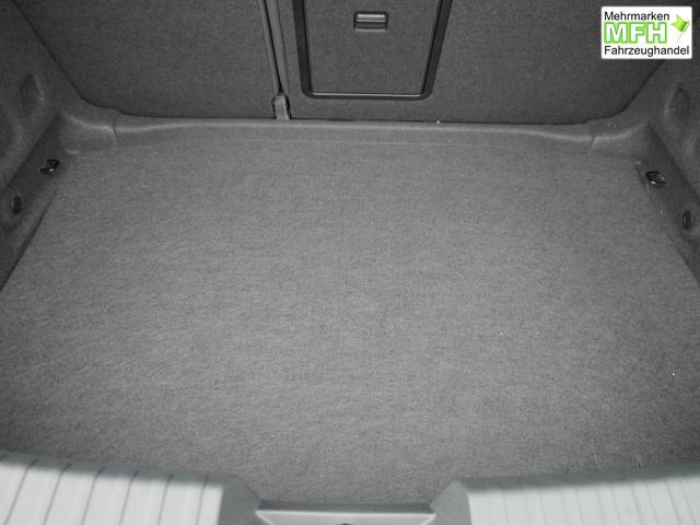 Seat Leon FR 2.0 TDI DSG*RFK*NAVI*TEMPOMAT*TRAVEL ASSIST* FULL LINK* KEYLESS-GO* 