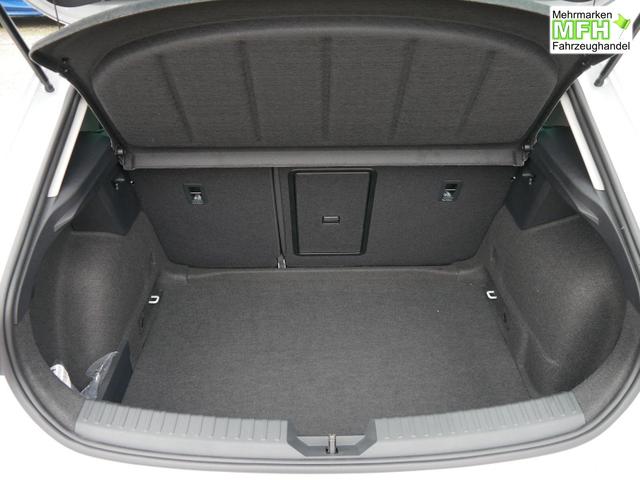 Seat Leon FR 2.0 TDI DSG*RFK*NAVI*TEMPOMAT*TRAVEL ASSIST* FULL LINK* KEYLESS-GO* 