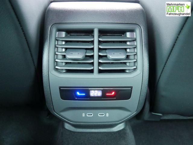 Seat Leon FR 2.0 TDI DSG*RFK*NAVI*TEMPOMAT*TRAVEL ASSIST* FULL LINK* KEYLESS-GO* 