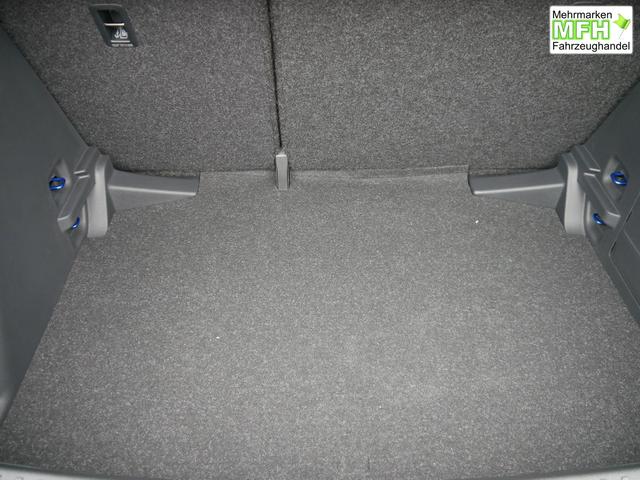 Skoda Fabia Selection 1.0 TSI DSG*NAVI-&Uuml;BER-SMARTLINK*LED*PDC-HI*SHZ*DAB*KLIMA 