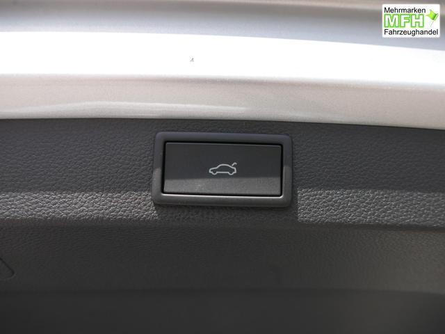Skoda Karoq Sportline 2.0 TSI 4x4 DSG DSG*KESSY*TEMPOMAT*PDC-HINTEN*SMARTLINK*LED* 