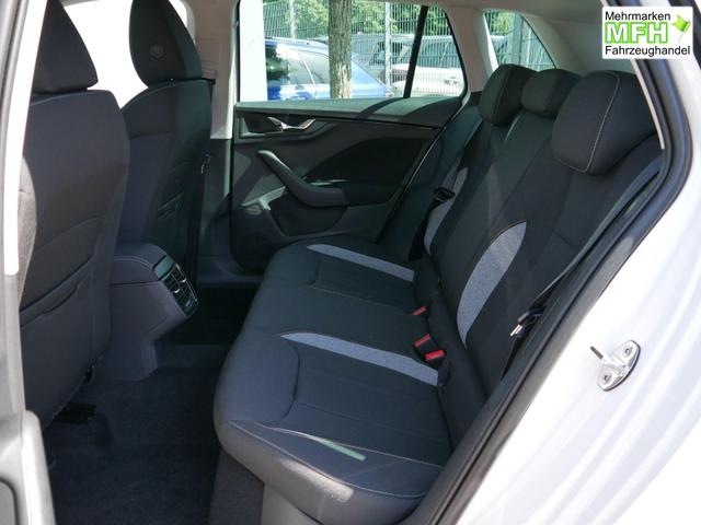 Skoda Kamiq Selection 1.0 TSI DSG*PDC-HINTEN*TEMPOMAT*SMARTLINK*SHZ*LED*KLIMAAUTOMATIK* 