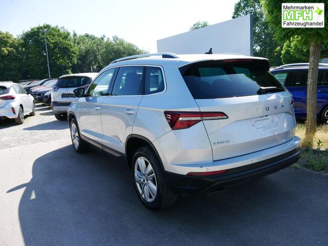Skoda Karoq Selection 1.5 TSI DSG*ACC*PDC*KAMERA*TEMPOMAT*LED*SMARTLINK*KLIMA*RADIO*17-ZOLL 