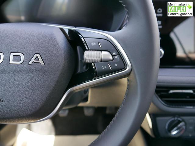 Skoda Fabia Selection 1.0 TSI *NAVI-&Uuml;BER-SMARTLINK*PDC-HI*LED*SHZ*KLIMA*RADIO 