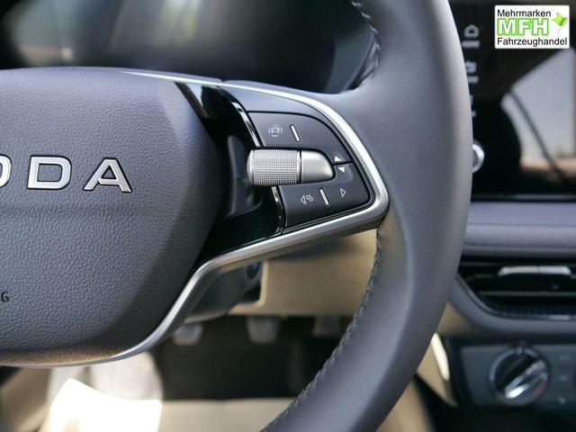 Skoda Fabia Selection 1.0 TSI *NAVI-&Uuml;BER-SMARTLINK*PDC-HI*LED*SHZ*KLIMA*RADIO 