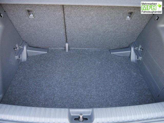 Skoda Fabia Selection 1.0 TSI *LED*PDC-HI*SMARTLINK*SHZ*BLUETOOTH*FRONT-ASSIST 