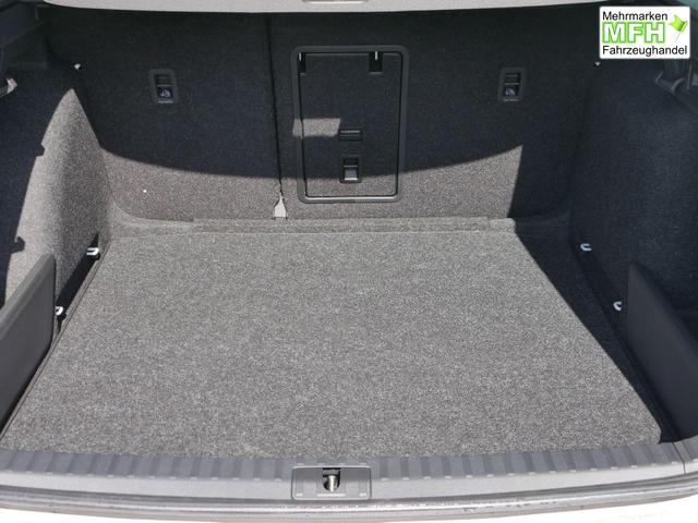 Skoda Octavia Combi Selection 2.0 TDI DSG*AHK-SCHWENKBAR*ACC*LED*PDC*SHZ*SMARTLINK 
