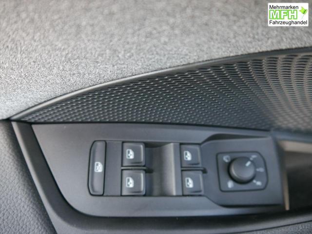 Skoda Octavia Combi Selection 2.0 TDI DSG*AHK-SCHWENKBAR*ACC*LED*PDC*SHZ*SMARTLINK 