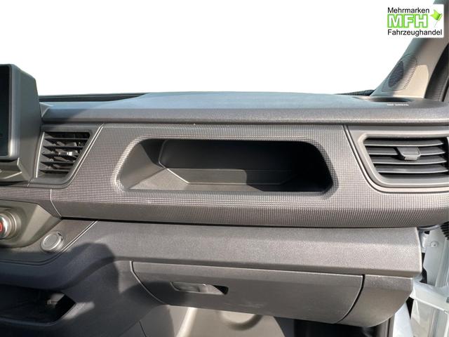 Renault / Trafic / / / / 