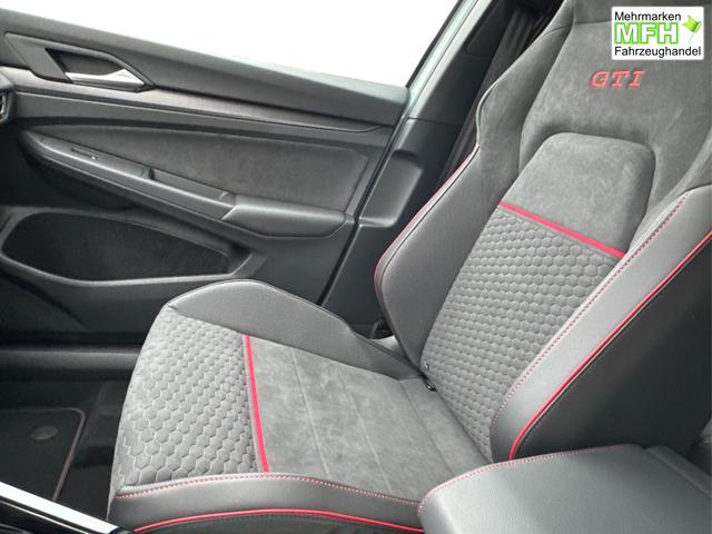 Volkswagen / Golf / / / / , Beispielbilder, ggf. teilweise mit Sonderausstattung