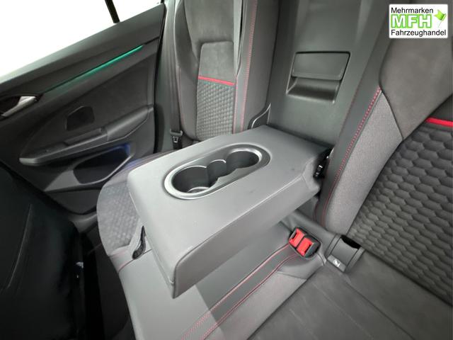 Volkswagen / Golf / / / / , Beispielbilder, ggf. teilweise mit Sonderausstattung