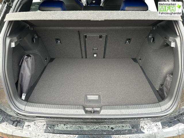 Volkswagen / Golf / Schwarz / / / LED MATRIX+ PDC +KAMERA+ KLIMAUT.18 LM, Beispielbilder, ggf. teilweise mit Sonderausstattung