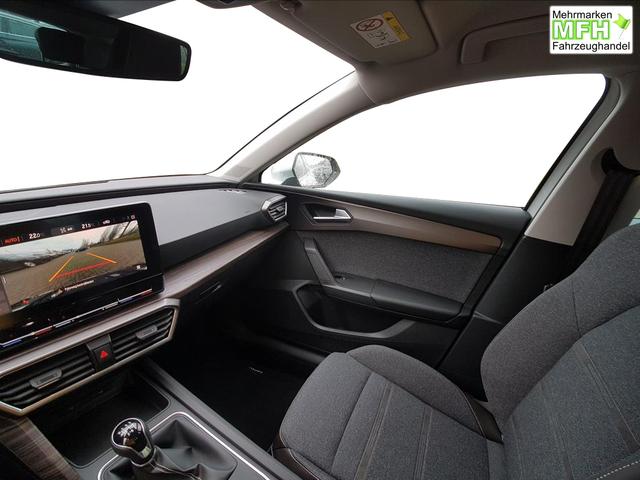Seat Leon / EU-Neuwagen / Reimport, Bei den verwendeten Bildern kann es sich um Beispielbilder handeln, ggf. teilweise mit Sonderausstattung.