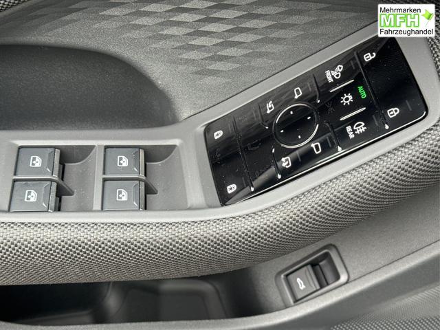 Audi / A5 Avant / / / / AHK+KAMERA+EL. HECKKL.+NAVI+SHZ+17 LM