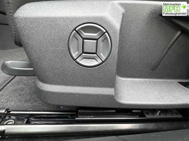 Audi / A5 Avant / / / / AHK+KAMERA+EL. HECKKL.+NAVI+SHZ+17 LM