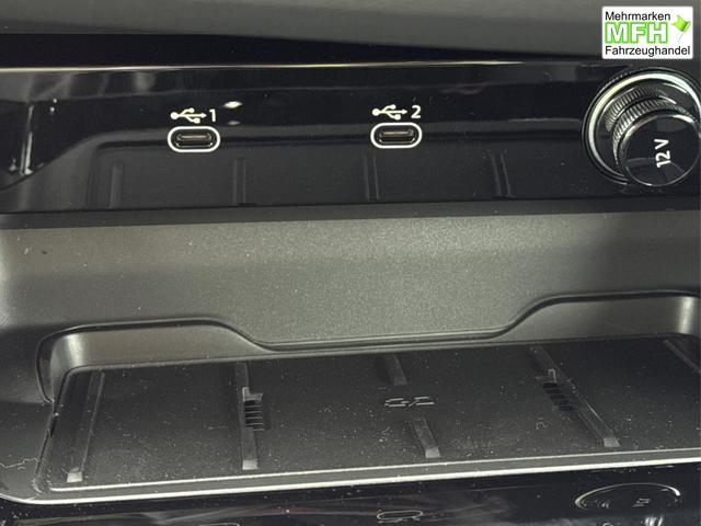 Audi / A5 Avant / / / / AHK+KAMERA+EL. HECKKL.+NAVI+SHZ+17 LM