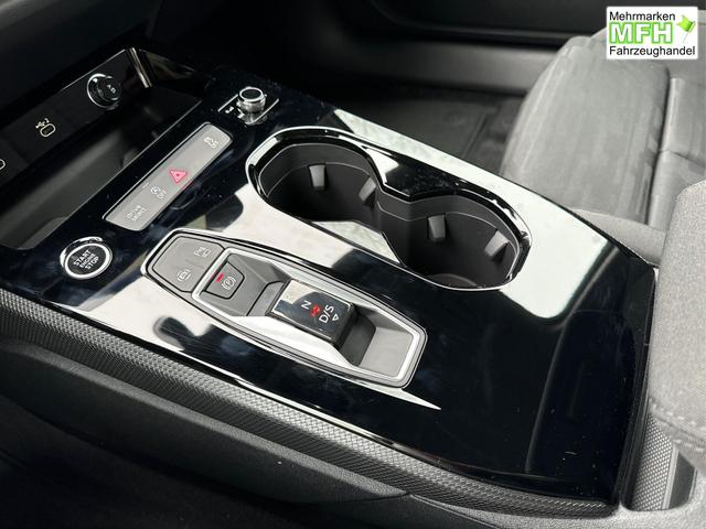 Audi / A5 Avant / / / / AHK+KAMERA+EL. HECKKL.+NAVI+SHZ+17 LM