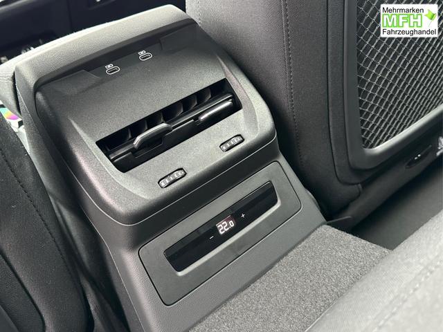 Audi / A5 Avant / / / / AHK+KAMERA+EL. HECKKL.+NAVI+SHZ+17 LM